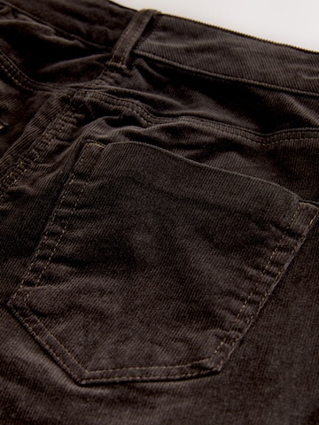 Next - regular Pantalón en marrón