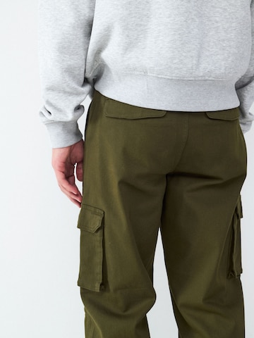 BALMOHK Tapered Gargohousut värissä vihreä