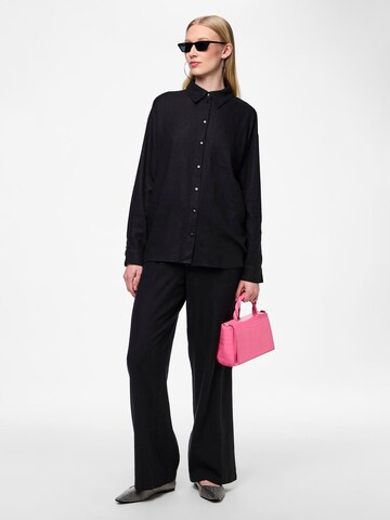 PIECES - Blusa 'PCPia' en negro