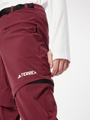 Effilé Pantalon outdoor 'Utilitas Zip-Off' ADIDAS TERREX en rouge
