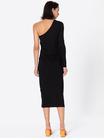 Rochie de la NU-IN pe negru