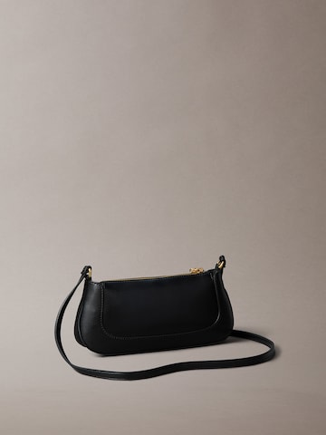 Calvin Klein - Bolso de hombro en negro