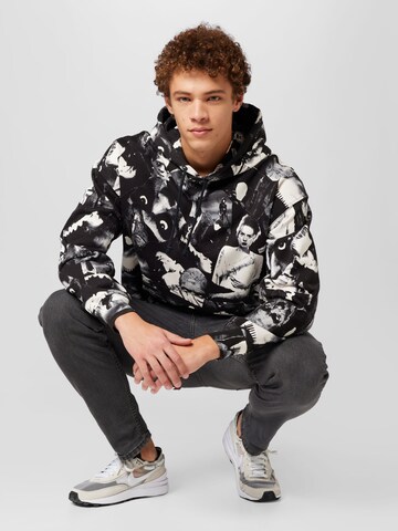 LEVI'S ® Sweatshirt 'Monsters® x Levi’s® Hoodie' in Schwarz