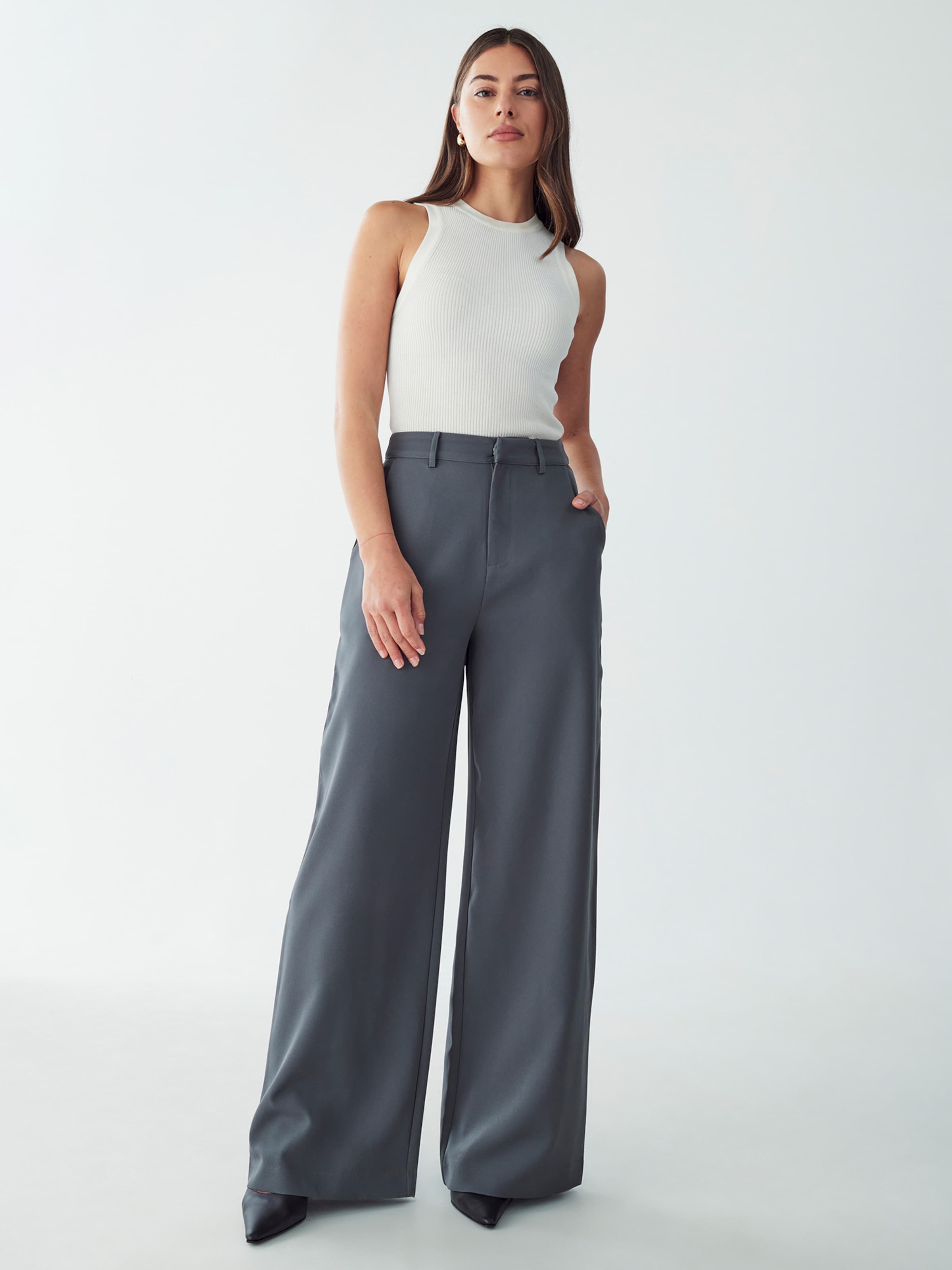 Regular Pantalon 'Vana' Willa en gris
