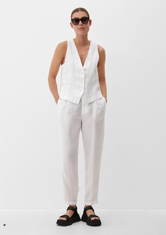 s.Oliver Tapered Pleated Pants in White