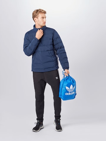 ADIDAS ORIGINALS Regular fit Winterjas in Blauw