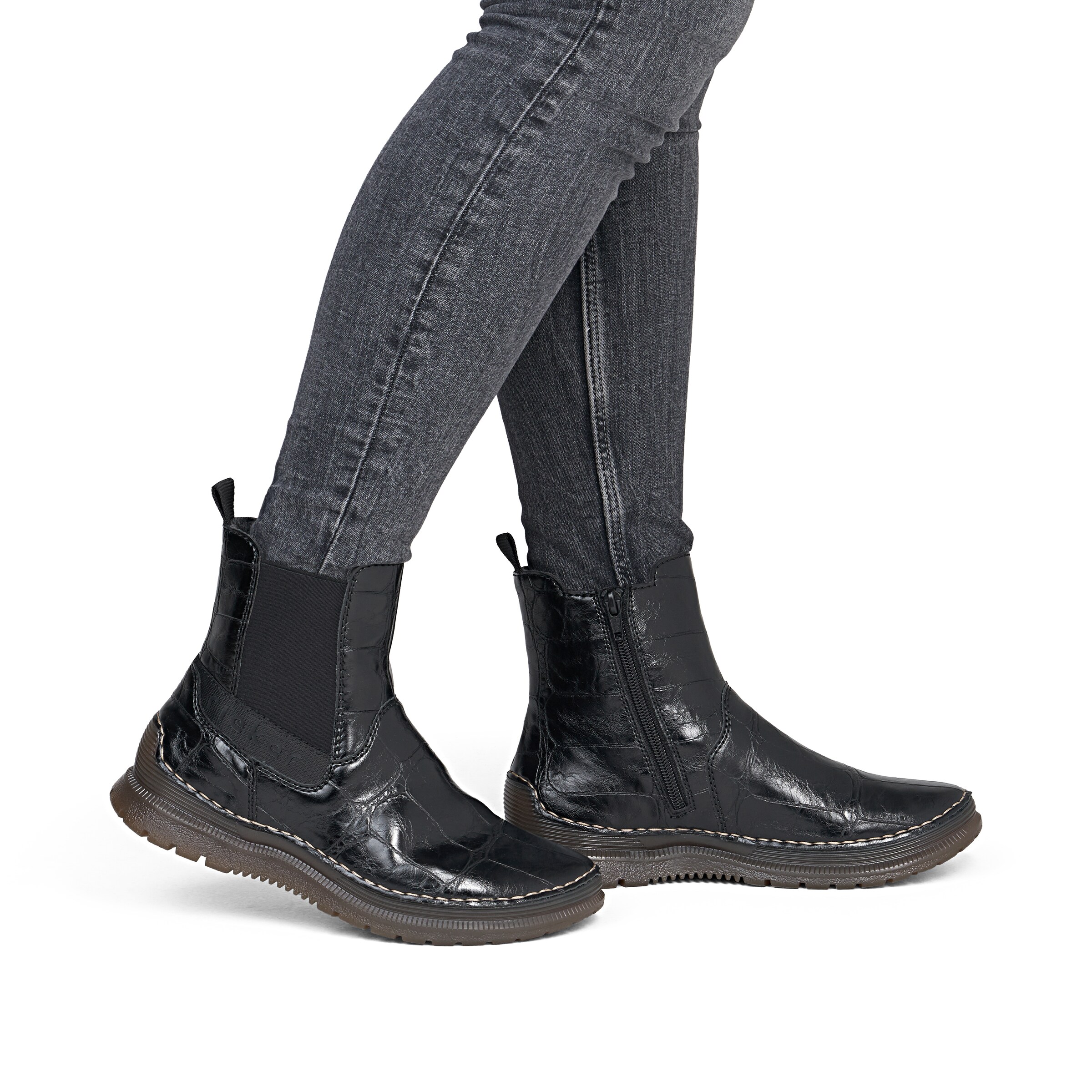 Bottines Rieker en noir : devant
