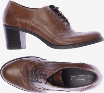 5TH AVENUE Flats & Loafers in 38 in Brown: front