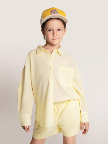 SATURNDAY Set in Yellow: front