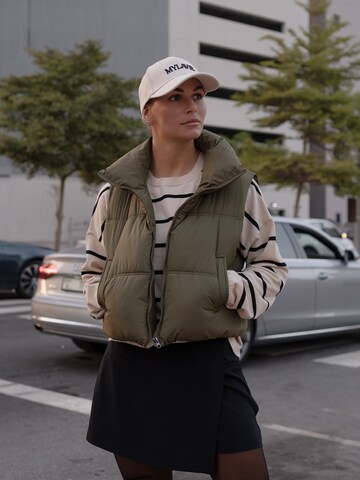Cappello da baseball di MYLAVIE by Sarah Harrison in bianco