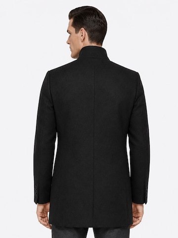 YOUTHUP Winter Coat in Black