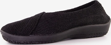 Chaussure basse Arcopedico en noir : devant