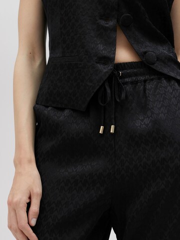 Lola Casademunt - regular Pantalón chino en negro