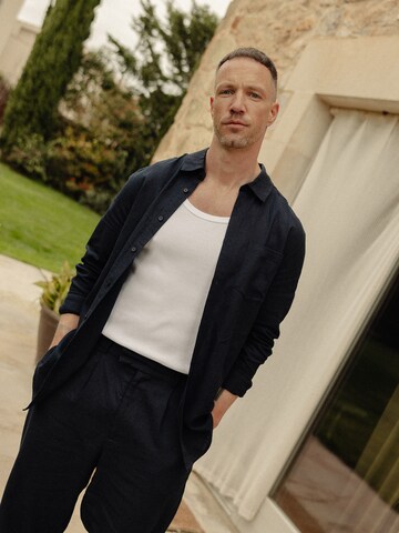 Coupe regular Chemise 'Taha' DAN FOX APPAREL en bleu
