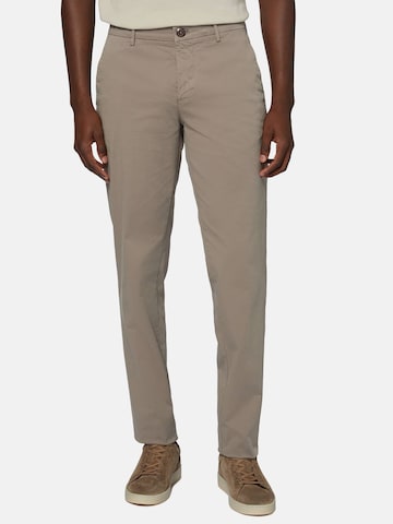 Coupe slim Pantalon chino Boggi Milano en gris : devant