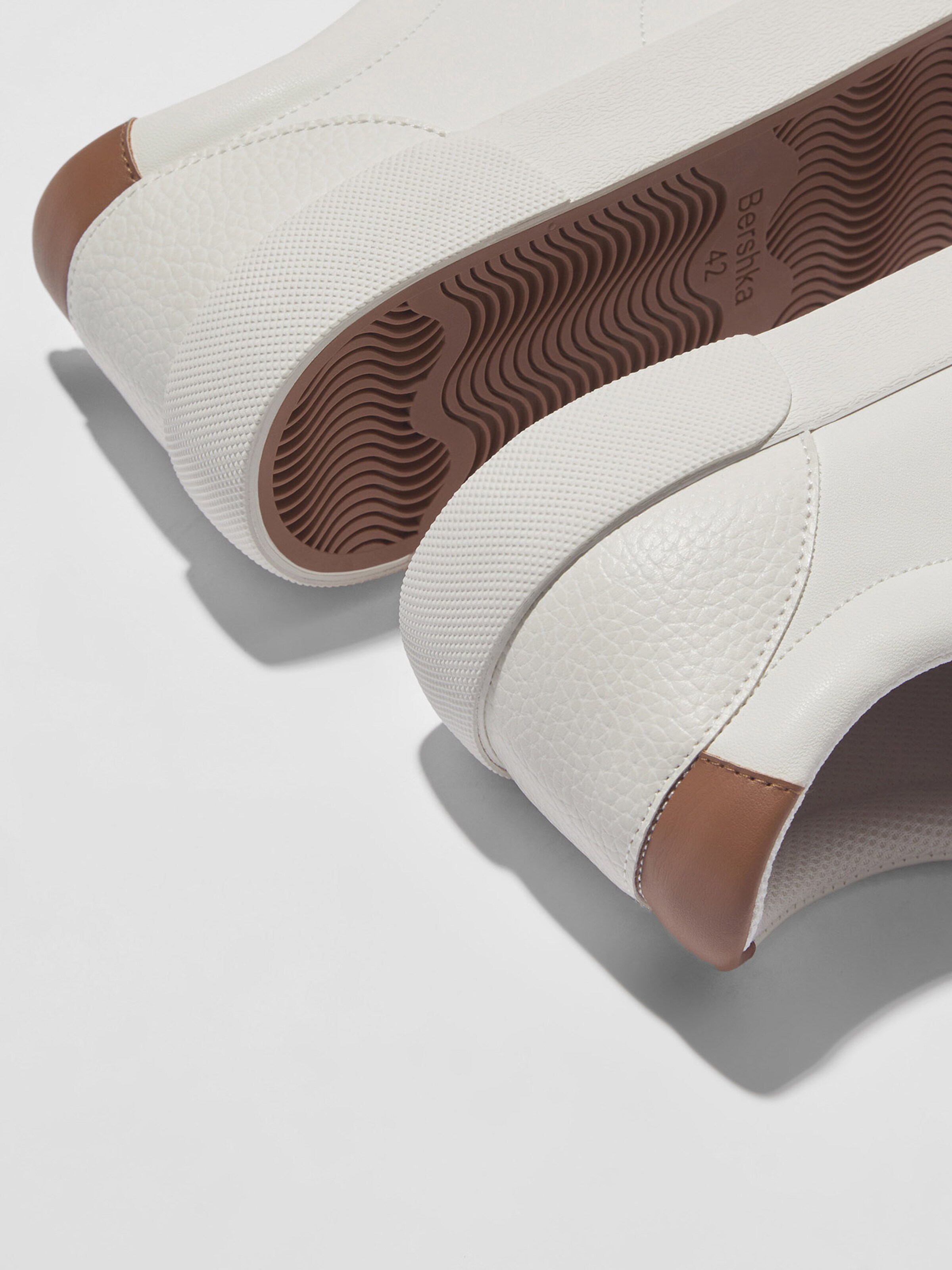 Bershka Sneakers laag in Wit | ABOUT YOU