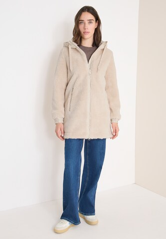 CECIL Between-Seasons Coat in White