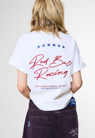 Red Bull Racing x Pepe Jeans Shirt 'Driving' in Wit: voorkant