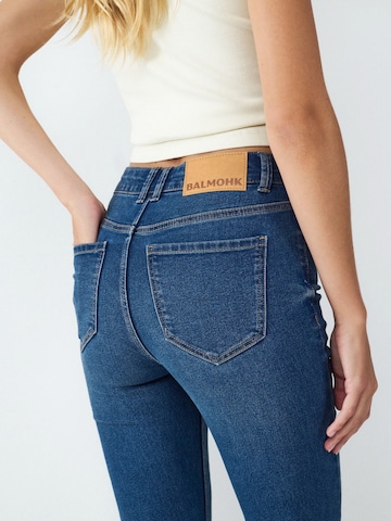 BALMOHK Flared Jeans i blå