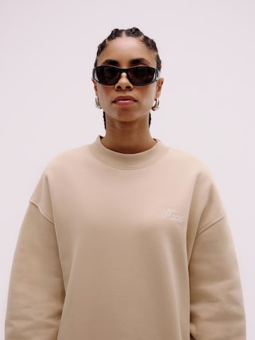 Pacemaker Sweatshirt 'Jake' in Beige