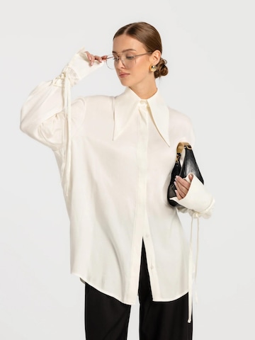 mandragora Blouse 'Vena' in Beige: voorkant