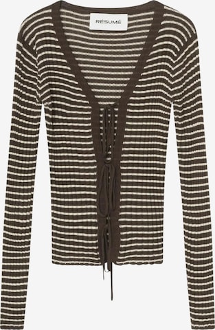 Résumé Neulepaita ' FinnleyRS ' värissä ruskea: etupuoli