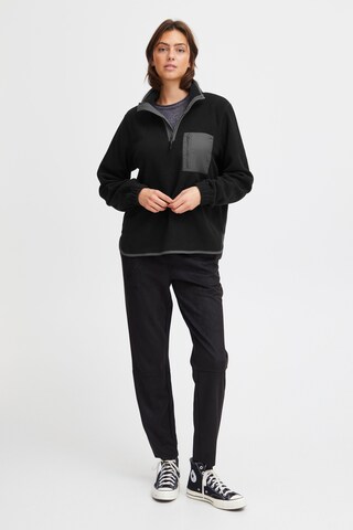 Oxmo Sweatshirt 'Piala' in Schwarz