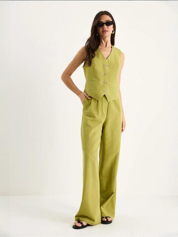 Bianco Lucci - Calças de fato em verde: frente