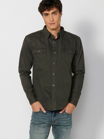 Regular fit Camicia di KOROSHI in verde