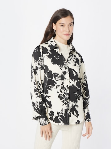 Love & Divine Blouse in Zwart: voorkant