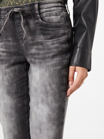 Soccx Regular Jeans 'JO:SY' in Grijs