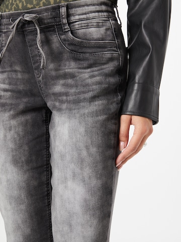 Soccx Regular Jeans 'JO:SY' in Grijs