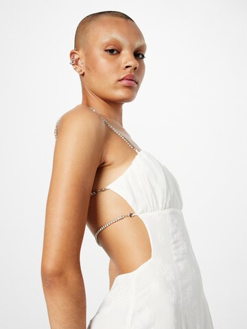 Robe de soirée Nasty Gal en blanc