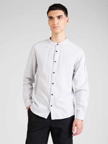 QS Slim fit Button Up Shirt in White: front