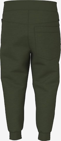 NAME IT Zwężany krój Spodnie 'Vimo' w kolorze zielony