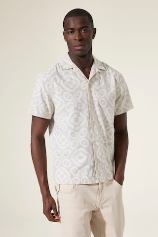 GARCIA - Ajuste regular Camisa en beige: frente