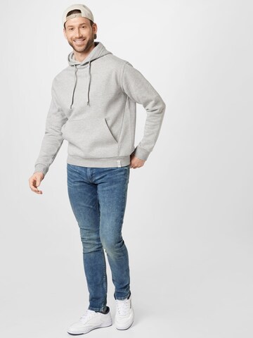 QS Sweatshirt in Grau