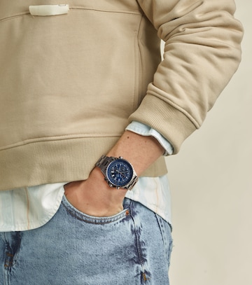 CASIO Analog Watch in Silver: front