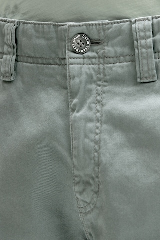 CAMP DAVID Regular Cargo Pants in Green