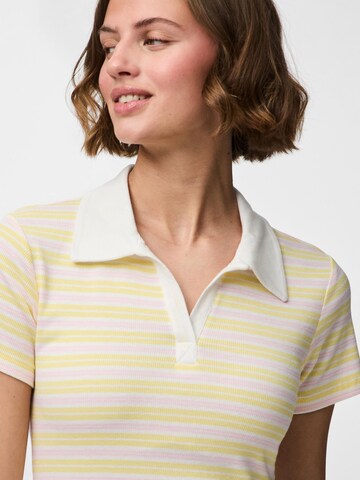 T-shirt 'PCJayjay' PIECES en jaune