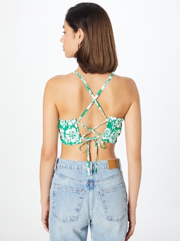 Top di Monki in verde