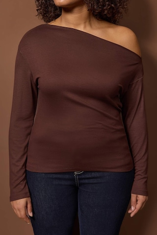 T-shirt Trendyol Curve en marron