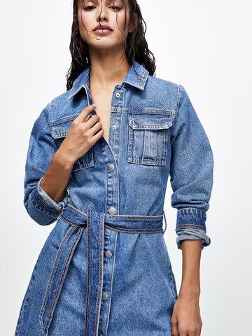 Robe-chemise Pull&Bear en bleu