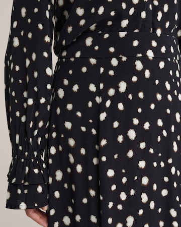 Fustă de la WE Fashion pe negru