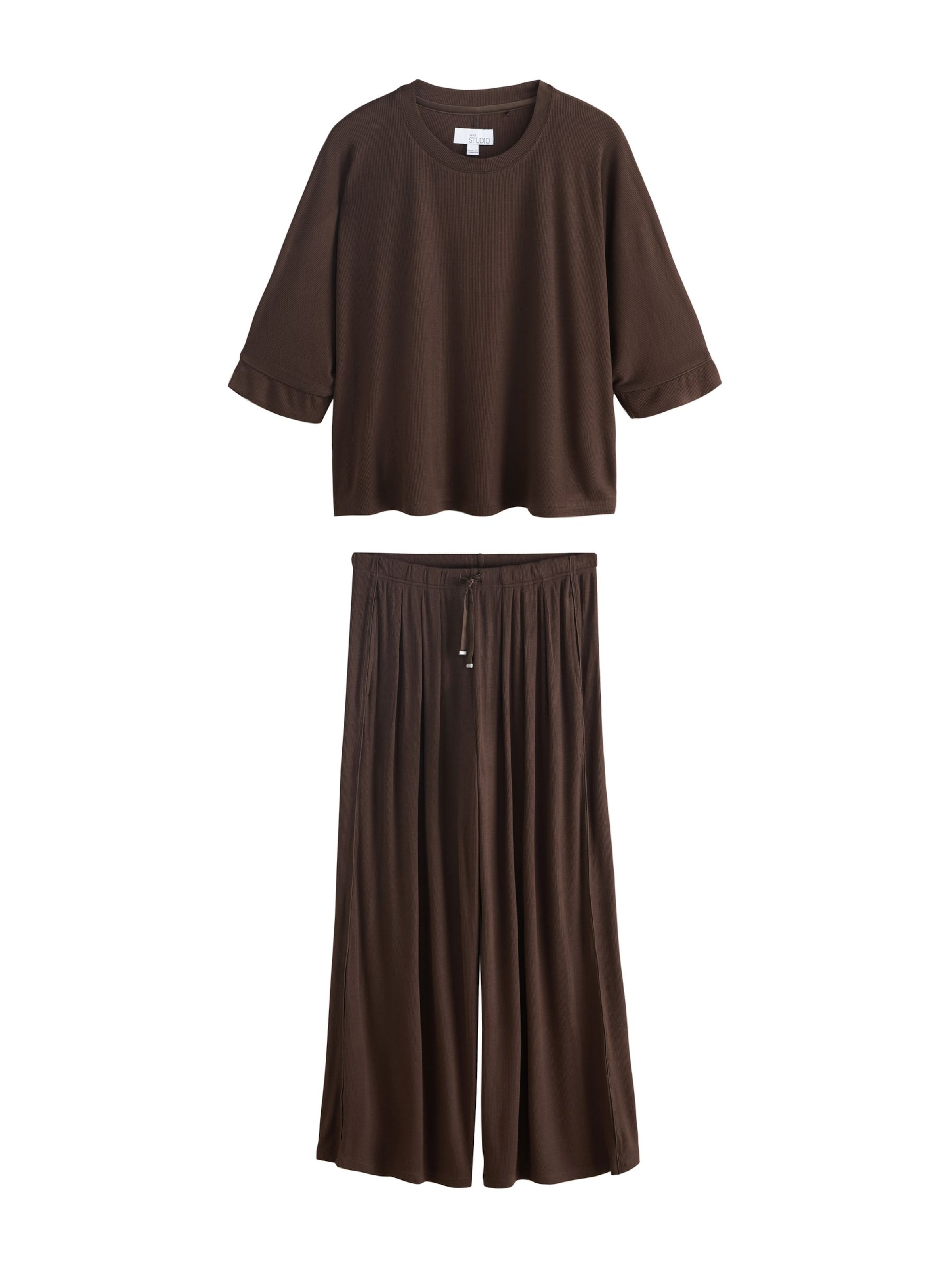 Next Pyjama in Braun: Vorderseite
