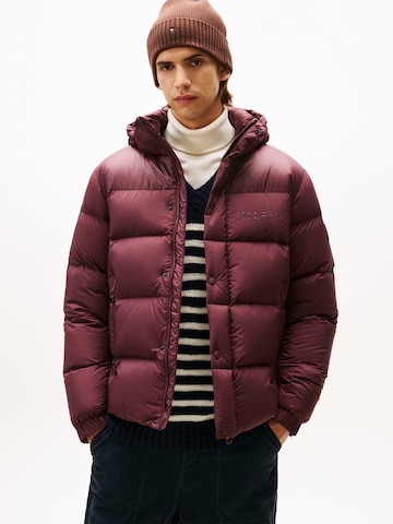 Veste d’hiver TOMMY HILFIGER en rouge : devant