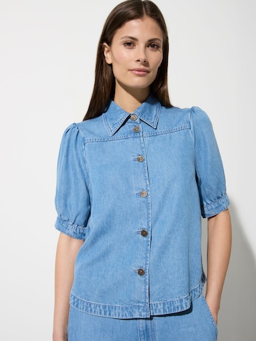 MORE & MORE Blouse in Blue: front