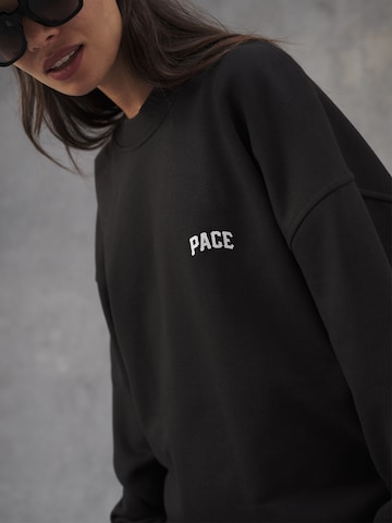 Pacemaker Sweatshirt 'Casper' i svart