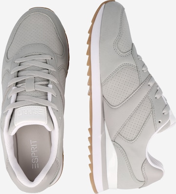 ESPRIT Sneaker in Grau