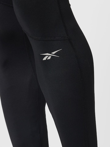 Skinny Pantaloni sportivi di Reebok in nero